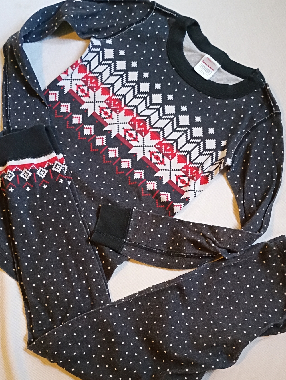 Hanna Andersson Charcoal Gray Pajama Set with Red and White Fair Isle